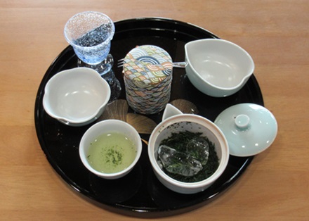 熱湯氷だし玉露体験（菓子付）　【季節メニュー】